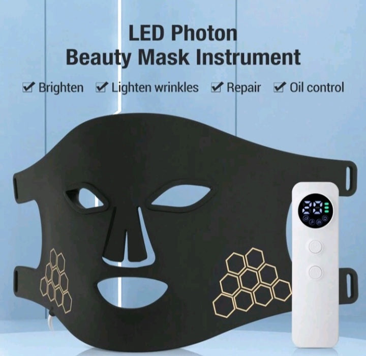 LED Facial Mask – Clear, Glowing Skin at Home